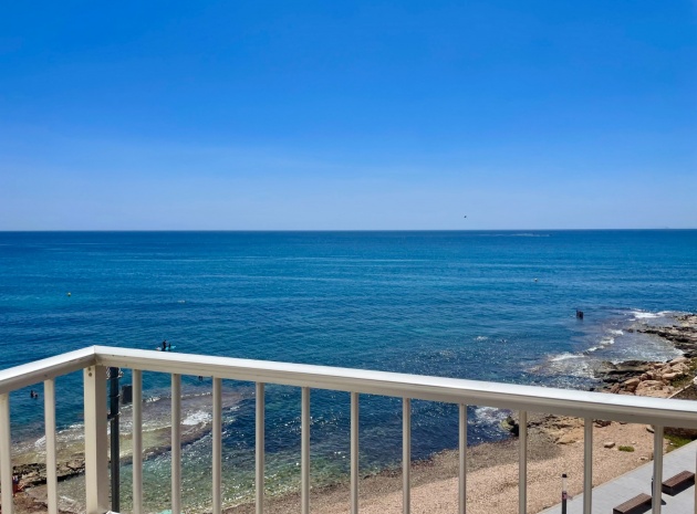 Återförsäljning - Lägenhet - Torrevieja - 1st line to the sea