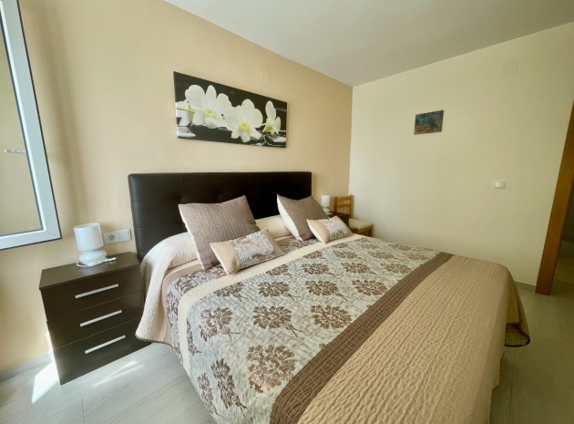 Återförsäljning - Lägenhet - Torrevieja - 1st line to the sea