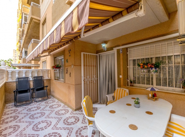 Återförsäljning - Lägenhet - Torrevieja - Nueva Torrevieja