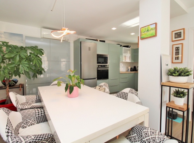 Wiederverkauf - Villa - Villamartin - El Galan