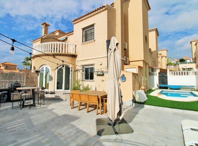 Wiederverkauf - Villa - Villamartin - El Galan