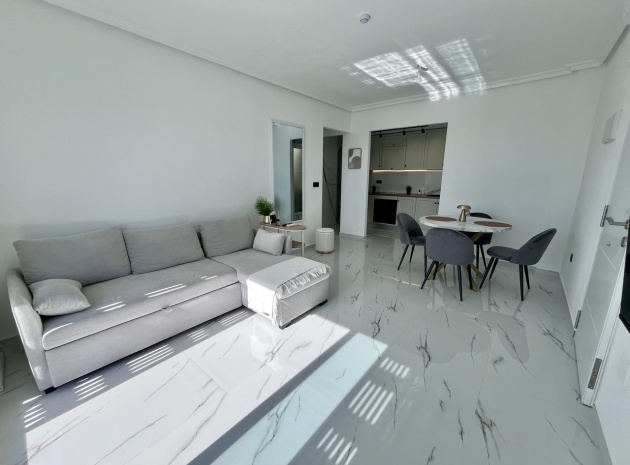 Återförsäljning - Lägenhet - Playa Flamenca - zeniamar