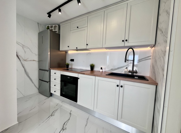 Återförsäljning - Lägenhet - Playa Flamenca - zeniamar