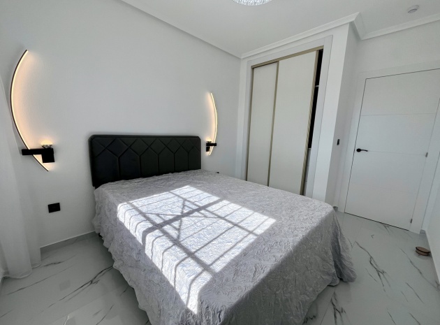 Återförsäljning - Lägenhet - Playa Flamenca - zeniamar