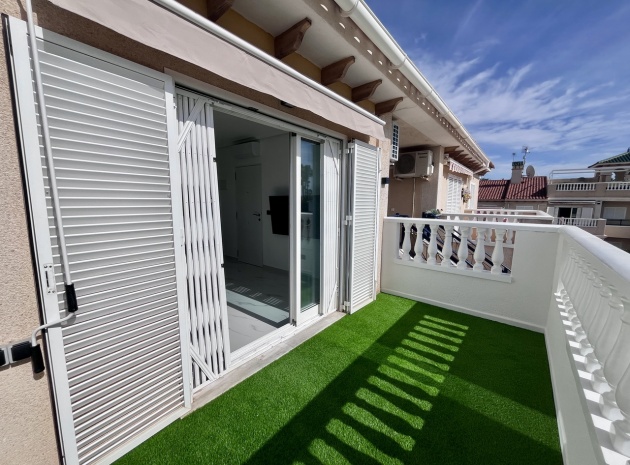 Återförsäljning - Lägenhet - Playa Flamenca - zeniamar