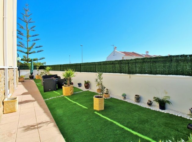 Återförsäljning - Villa - San Miguel de Salinas