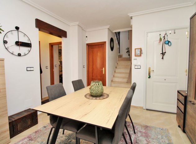 Återförsäljning - Villa - San Miguel de Salinas