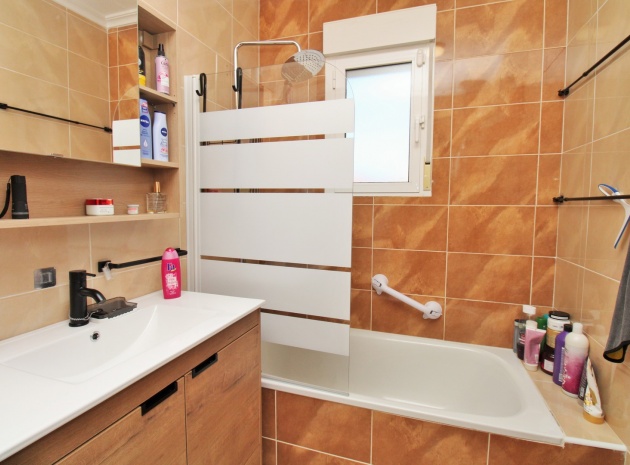 Återförsäljning - Villa - San Miguel de Salinas