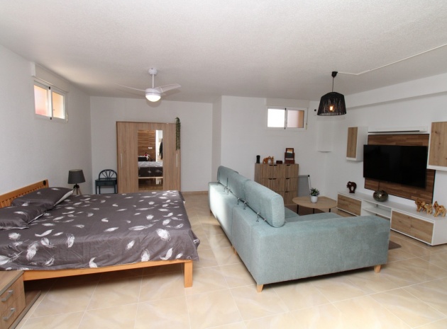 Återförsäljning - Villa - San Miguel de Salinas