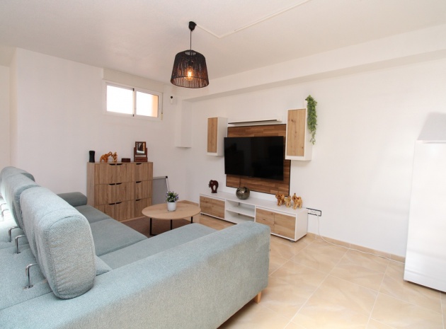 Återförsäljning - Villa - San Miguel de Salinas