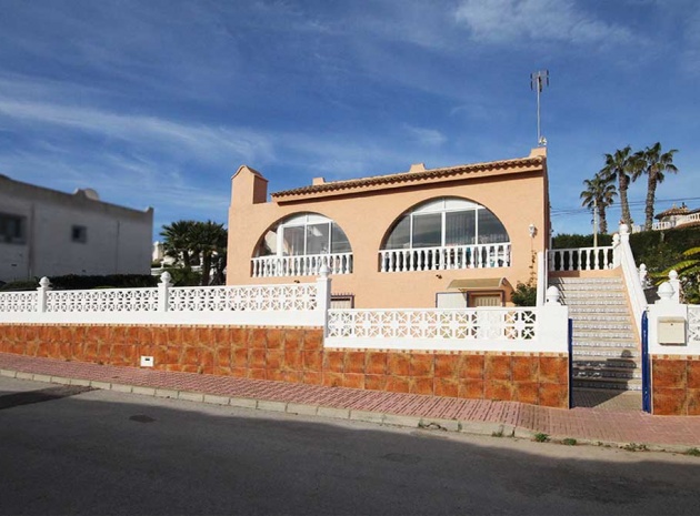 Wiederverkauf - Villa - Villamartin - blue lagoon