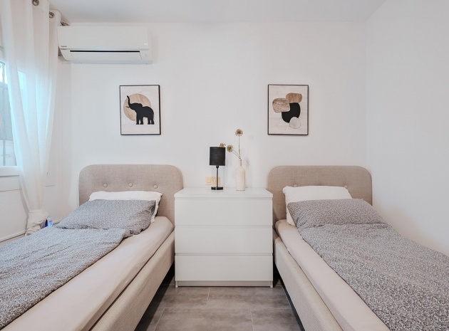 Resale - Townhouse - Villamartin - verdemar