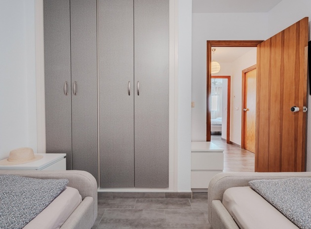 Resale - Townhouse - Villamartin - verdemar