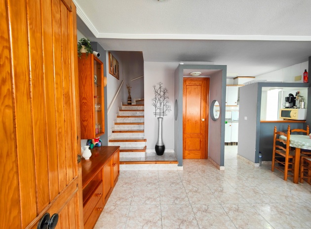 Resale - Villa - Los Altos