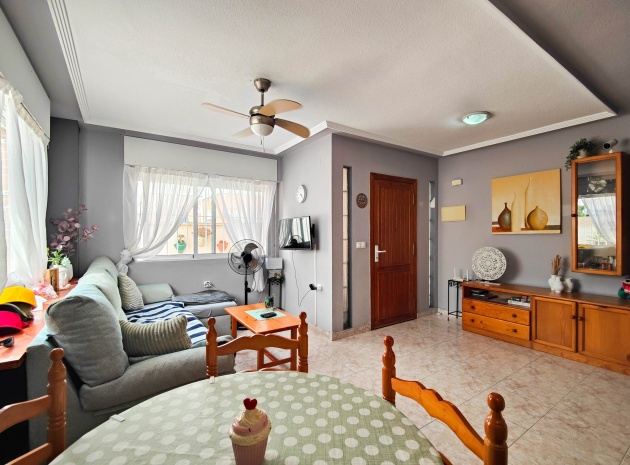 Resale - Villa - Los Altos