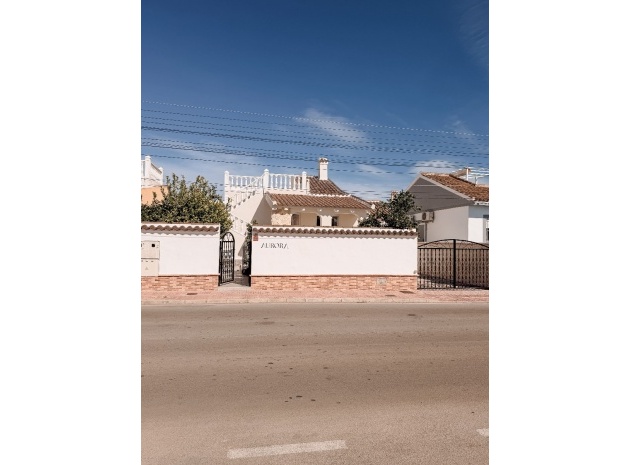Återförsäljning - Villa - Playa Flamenca - Urb Horizonte
