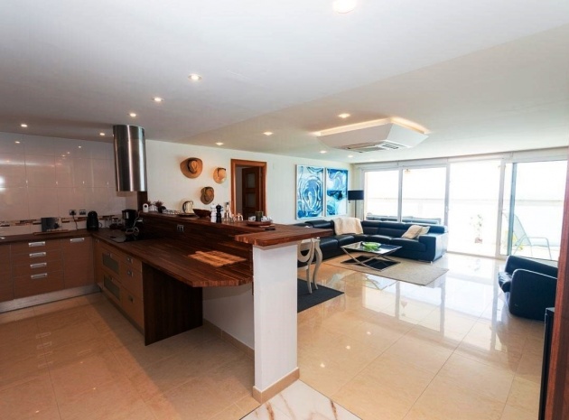 Revente - Appartement - Torrevieja - 1st line to the sea