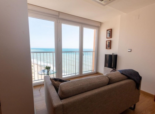 Revente - Appartement - Torrevieja - 1st line to the sea