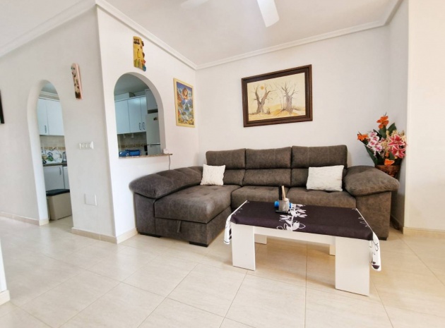 Resale - Apartment - Daya Nueva