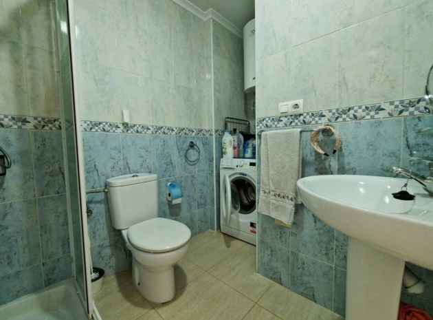 Resale - Apartment - Daya Nueva