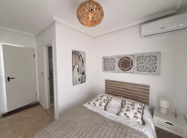 Wederverkoop - Villa - Punta Prima - serena