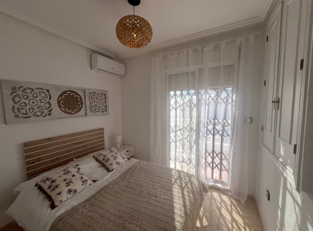 Wederverkoop - Villa - Punta Prima - serena