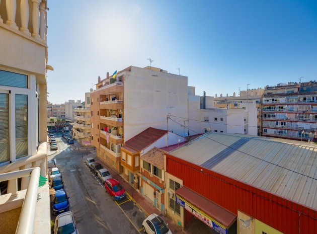 Resale - Apartment - Torrevieja - Beachside Torrevieja