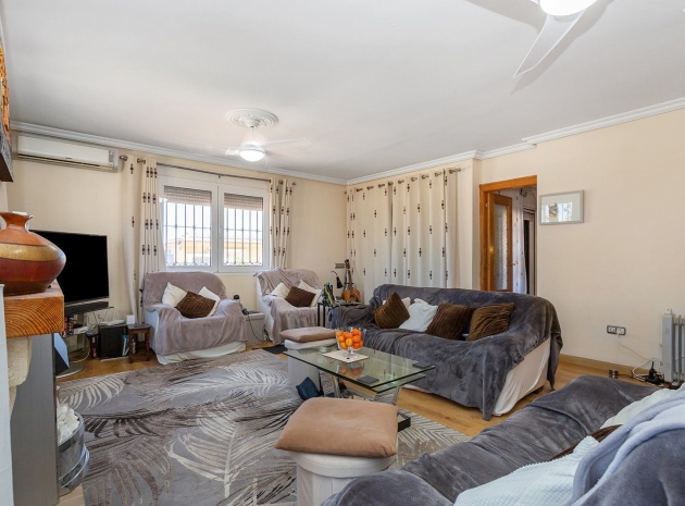 Resale - Villa - Los Balcones