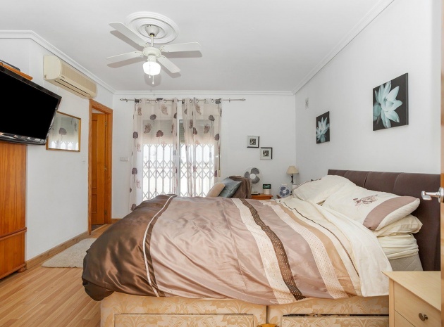 Resale - Villa - Los Balcones