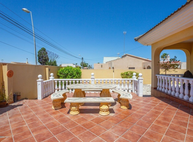 Resale - Villa - Los Balcones