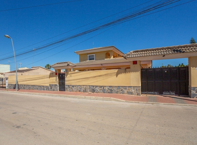 Resale - Villa - Los Balcones