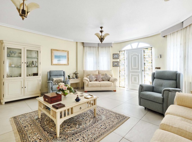 Återförsäljning - Villa - Pinar de Campoverde