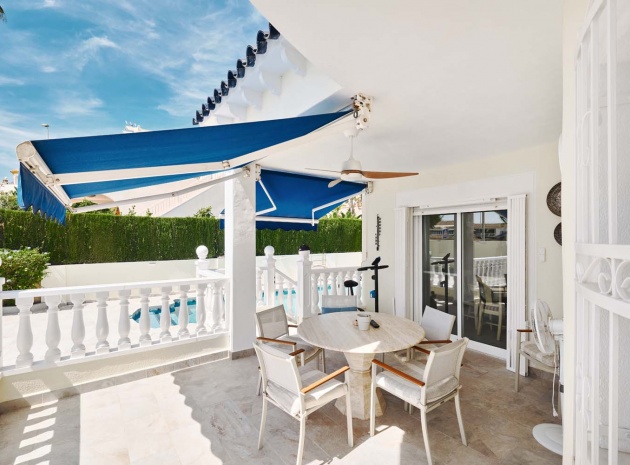 Återförsäljning - Villa - Pinar de Campoverde