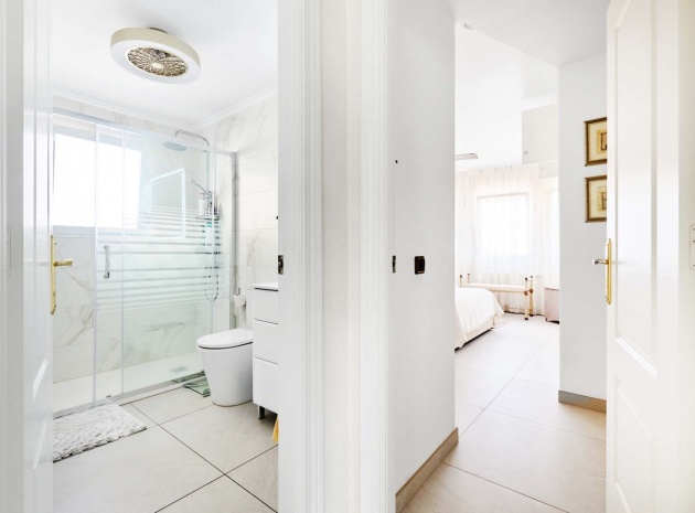 Återförsäljning - Villa - Pinar de Campoverde