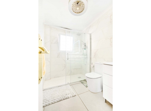 Återförsäljning - Villa - Pinar de Campoverde