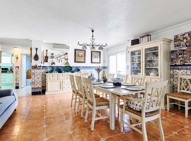 Återförsäljning - Villa - Pinar de Campoverde