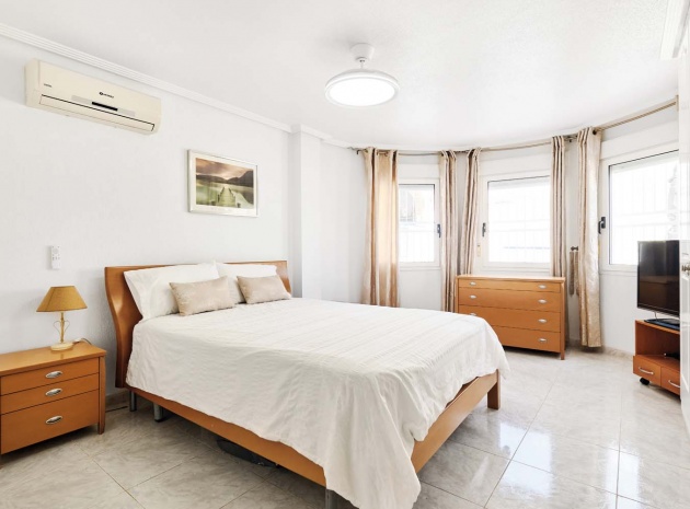 Återförsäljning - Villa - Pinar de Campoverde