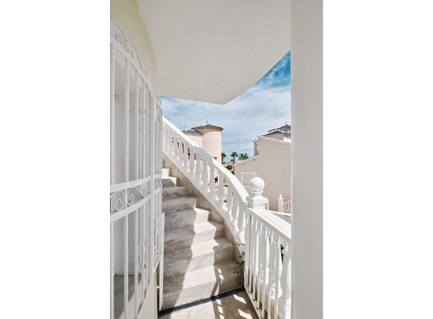 Återförsäljning - Villa - Pinar de Campoverde