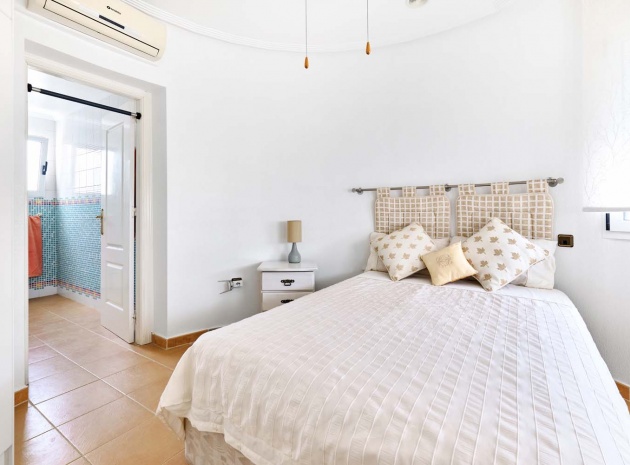 Återförsäljning - Villa - Pinar de Campoverde