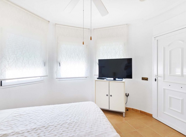 Återförsäljning - Villa - Pinar de Campoverde