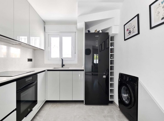 Återförsäljning - Villa - Pinar de Campoverde