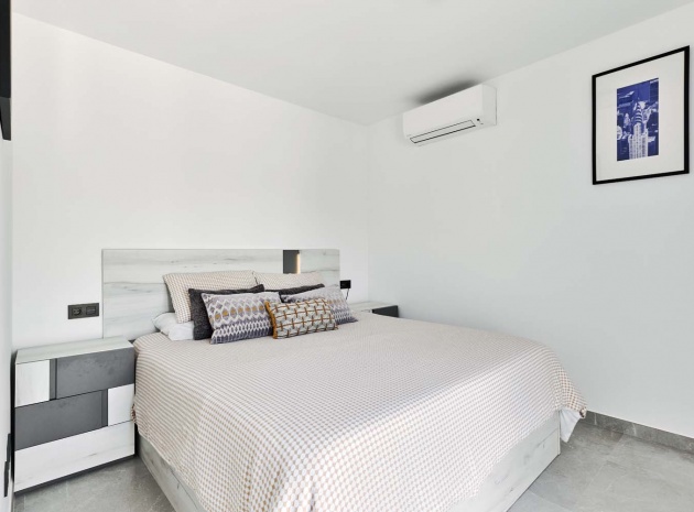 Återförsäljning - Villa - Pinar de Campoverde