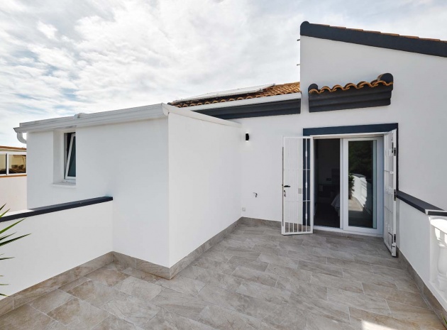 Återförsäljning - Villa - Pinar de Campoverde