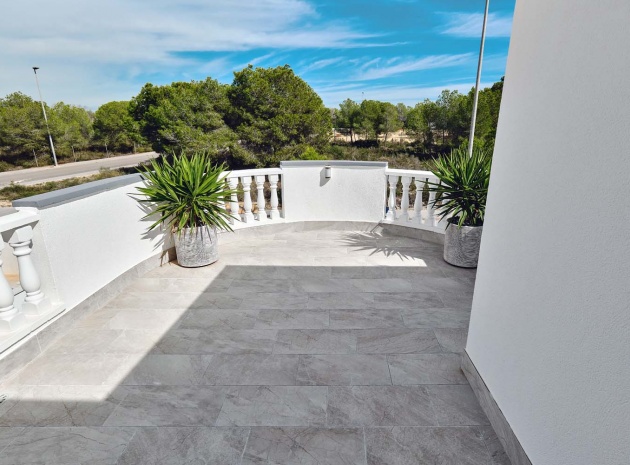 Återförsäljning - Villa - Pinar de Campoverde