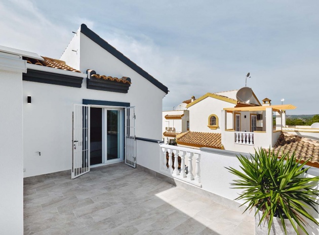 Återförsäljning - Villa - Pinar de Campoverde