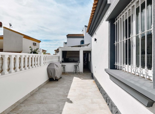 Återförsäljning - Villa - Pinar de Campoverde