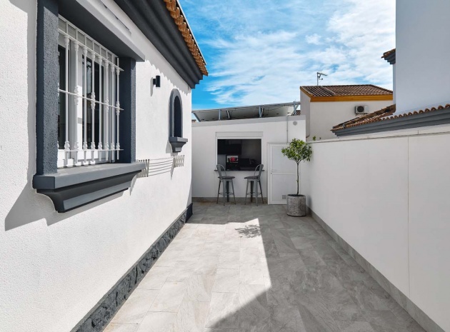 Återförsäljning - Villa - Pinar de Campoverde