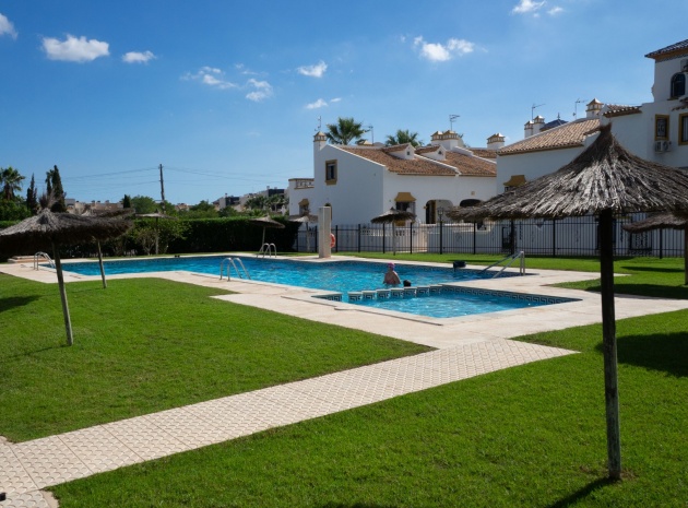 Resale - Apartment - Villamartin - valencias
