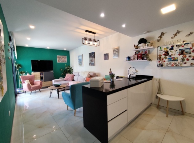 Återförsäljning - Lägenhet - Los Altos - Res. El Amanecer