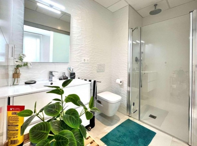 Återförsäljning - Lägenhet - Los Altos - Res. El Amanecer